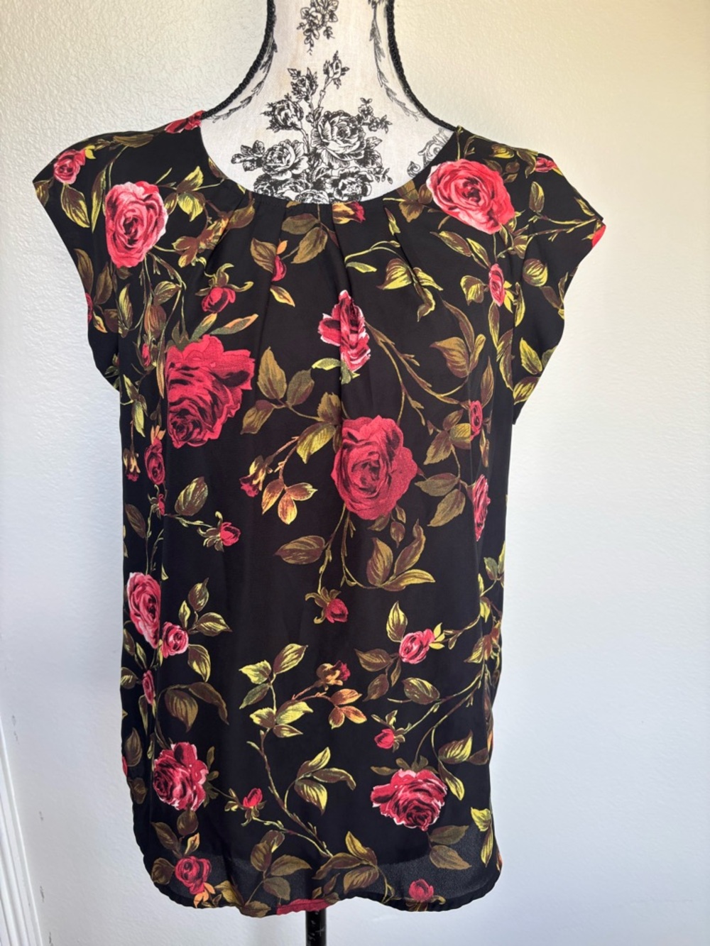Sweet Rain Black Blouse with Red Rose Print - Picture 6 of 12